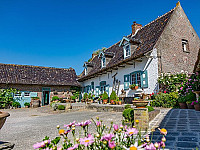 Auberge Du Noordmeulen outside