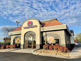 Taco Bell outside