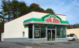 Papa Johns Pizza outside