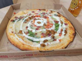 Mod Pizza food