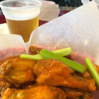 Rooster's Wings Brew food