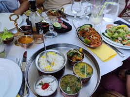 Les Saveurs D'himalaya food