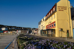 Cafe De La Baie food