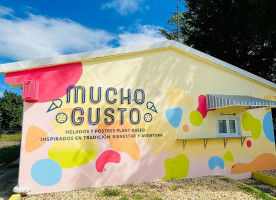 Mucho Gusto food