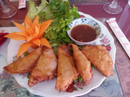 Le Saigon food