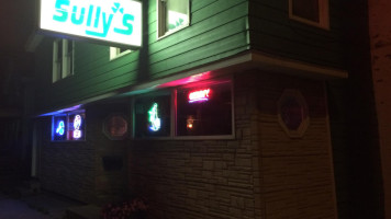 Sully's Tavern inside