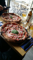 La Bottega Della Pizza food