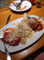 Olive Garden food