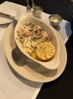 Lomontes Italian Restaurant And Bar food