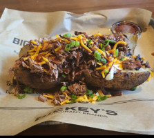 Dickey's Barbecue Pit food