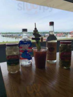 Boatyard At Buckeye Lake food