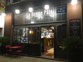 La Bonne Pate food