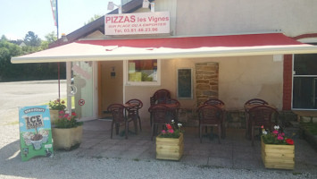 Pizza Les Vignes inside