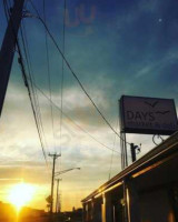 Days Market Deli food