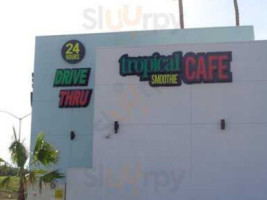 Tropical Smoothie Cafe outside