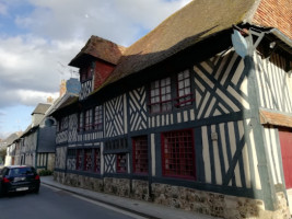 Brasserie le Theatre outside