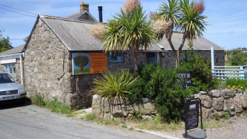 The Apple Tree Cafe outside