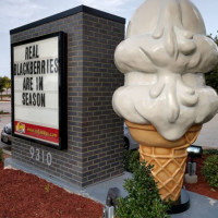 Andy's Frozen Custard outside