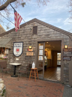 Helmut's Strudel Shop food