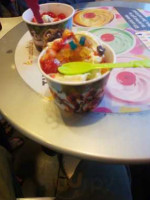 Menchie's Frozen Yogurt food