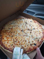 Gambino's Pizza food