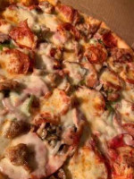 Flippers Pizzeria food