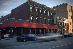 Brasserie Daniel Lapointe Sherbrooke outside