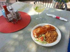 Lb Cantina food