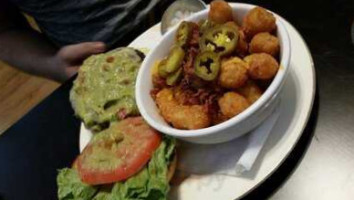 Riverdog Tavern food