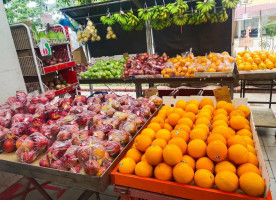 Teow Hong Fruit Store food