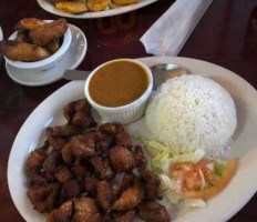 Borinquen Pizzeria food