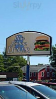 Blue Ribbon Diner outside