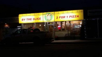 Tjs Pizza food