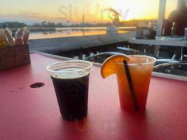 Winyah Bay Brewing Buzz's Roost food