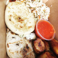 Vchos Food Truck food