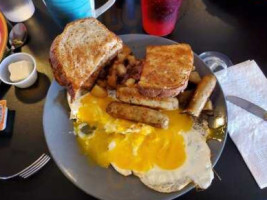 Blondies Diner food