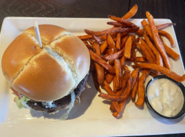 Red Robin Gourmet Burgers And Brews food