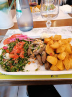 Le Bon Libanais food