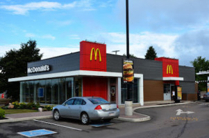 Mcdonald's outside