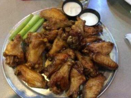 Pluckers Wing inside