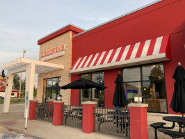 Oberweis Ice Cream Dairy Store outside