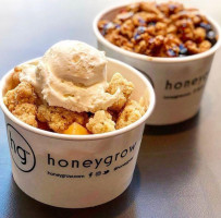 Honeygrow Walnut St food