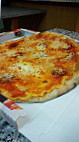 Pizzeria Vesuvio food