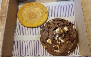 Insomnia Cookies food