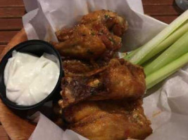 Rusty Bucket And Tavern food