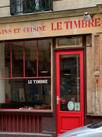 Le Timbre outside