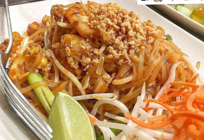 Chai Thai Noodles food