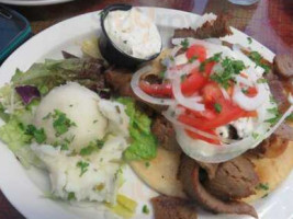 El Basha Mediterranean Grill food