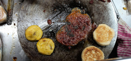 Chetna Dabeli Vadapav food