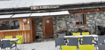 Le Chalet Du Moulin inside